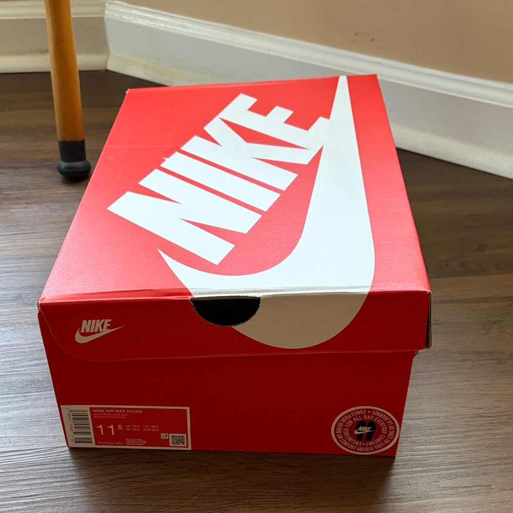 Nike Red and White Sneakers - Picture 2 of 4